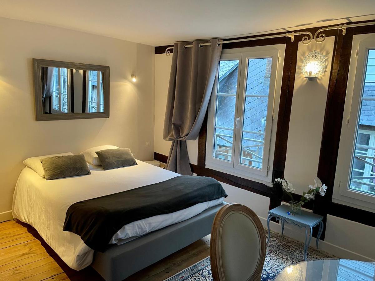La Parenthese Du Capucin Leilighet Honfleur Eksteriør bilde