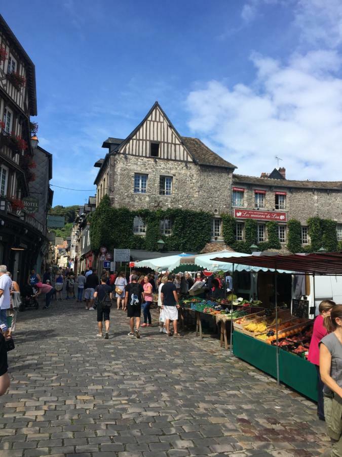 La Parenthese Du Capucin Leilighet Honfleur Eksteriør bilde